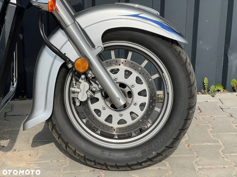 Suzuki VL 800 Volusia - Boulevard C50 - 19