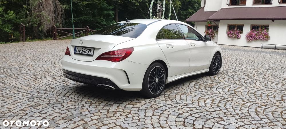Mercedes-Benz CLA 180 AMG Line - 9