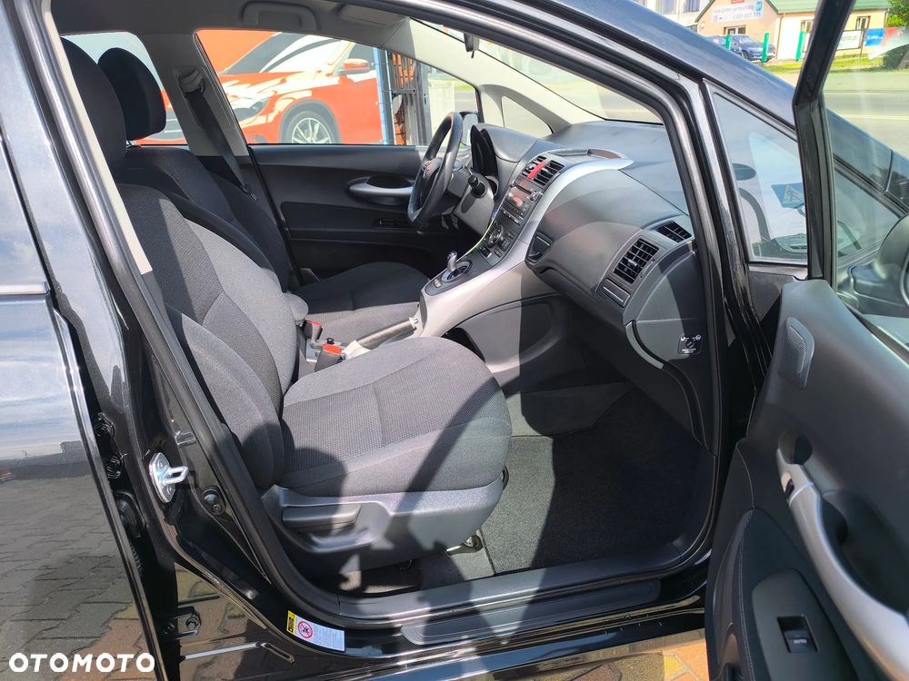 Toyota Auris - 18