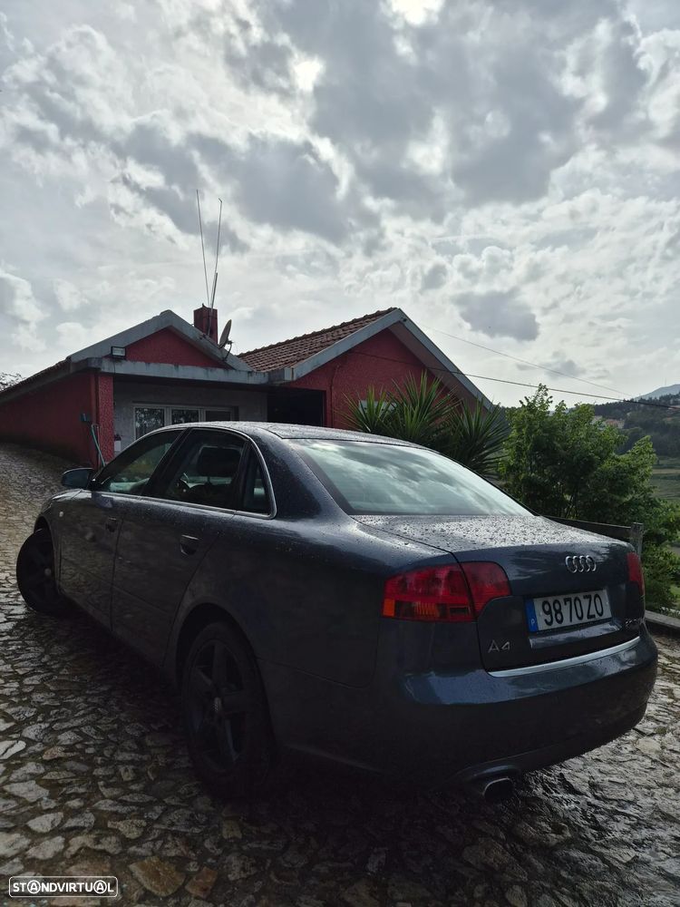 Audi A4 2.0 TDI Advance - 6
