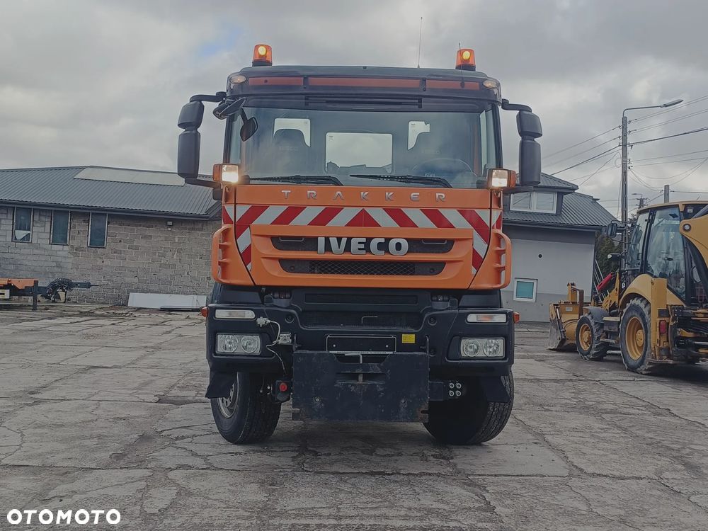 Iveco TRAKKER 410 6x4 / 6x6 Wywrotka / Piaskarka - 11
