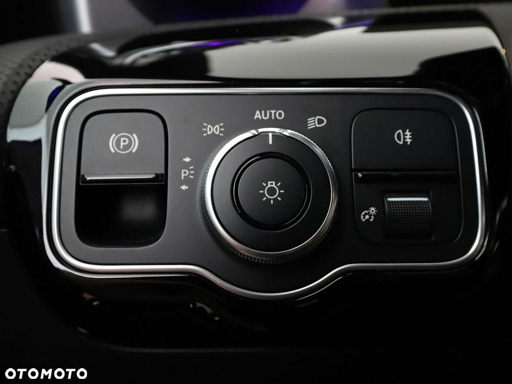 Mercedes-Benz CLA 200 7G-DCT Edition AMG Line - 35