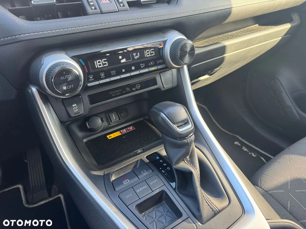 Toyota RAV4 2.5 Hybrid Comfort 4x2 - 12