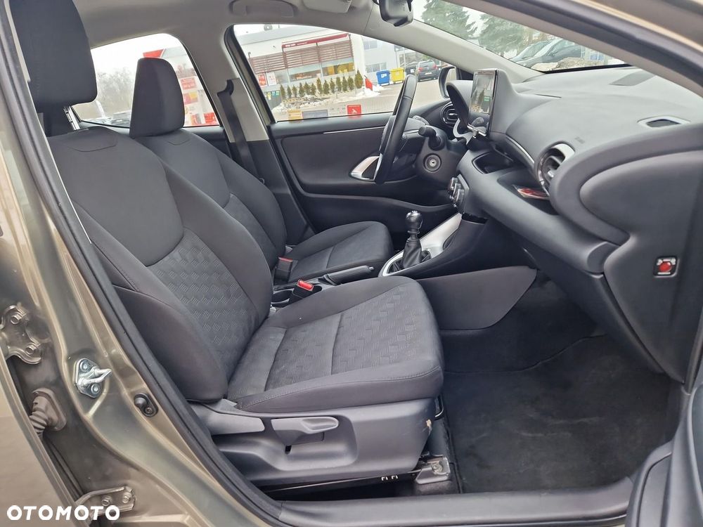 Toyota Yaris 1.5 Comfort - 10