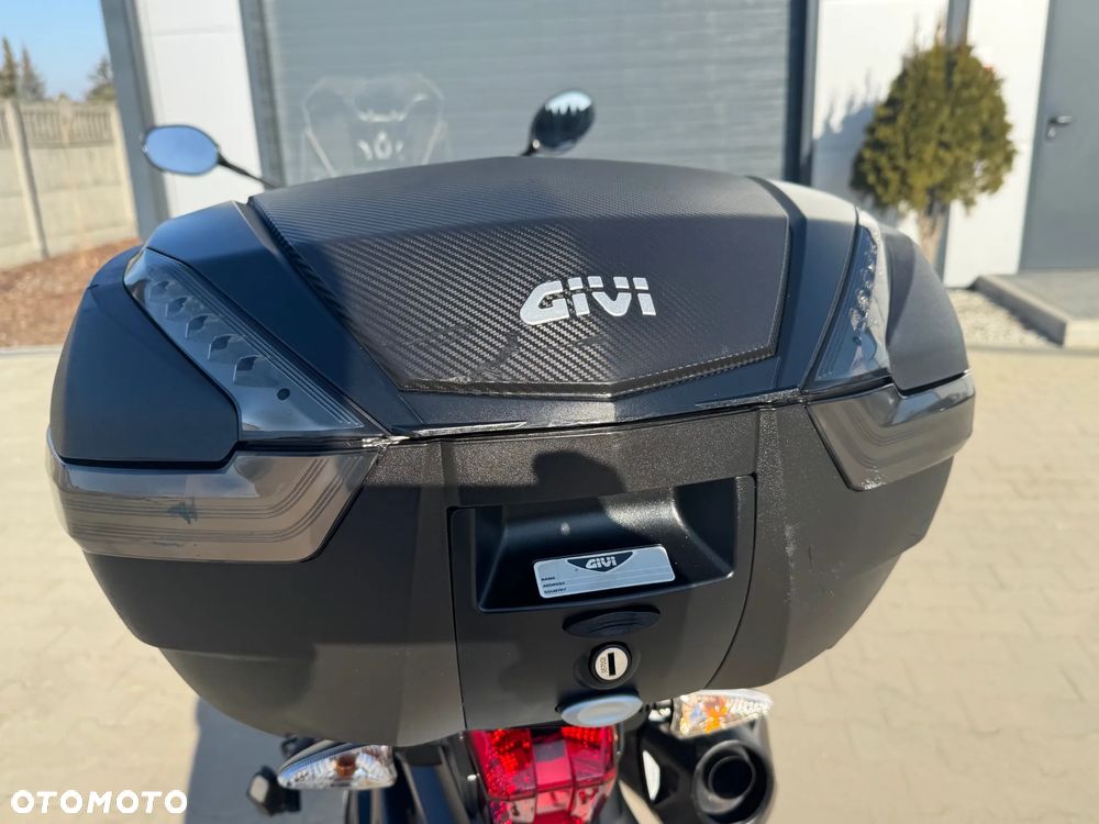 Triumph Tiger - 32