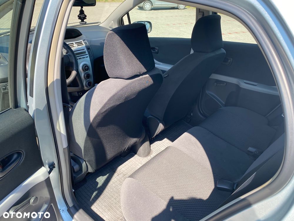 Toyota Yaris 1.0 Luna - 5