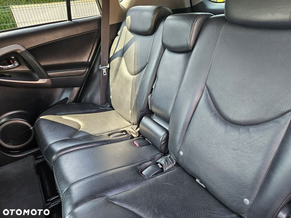 Toyota RAV4 - 13