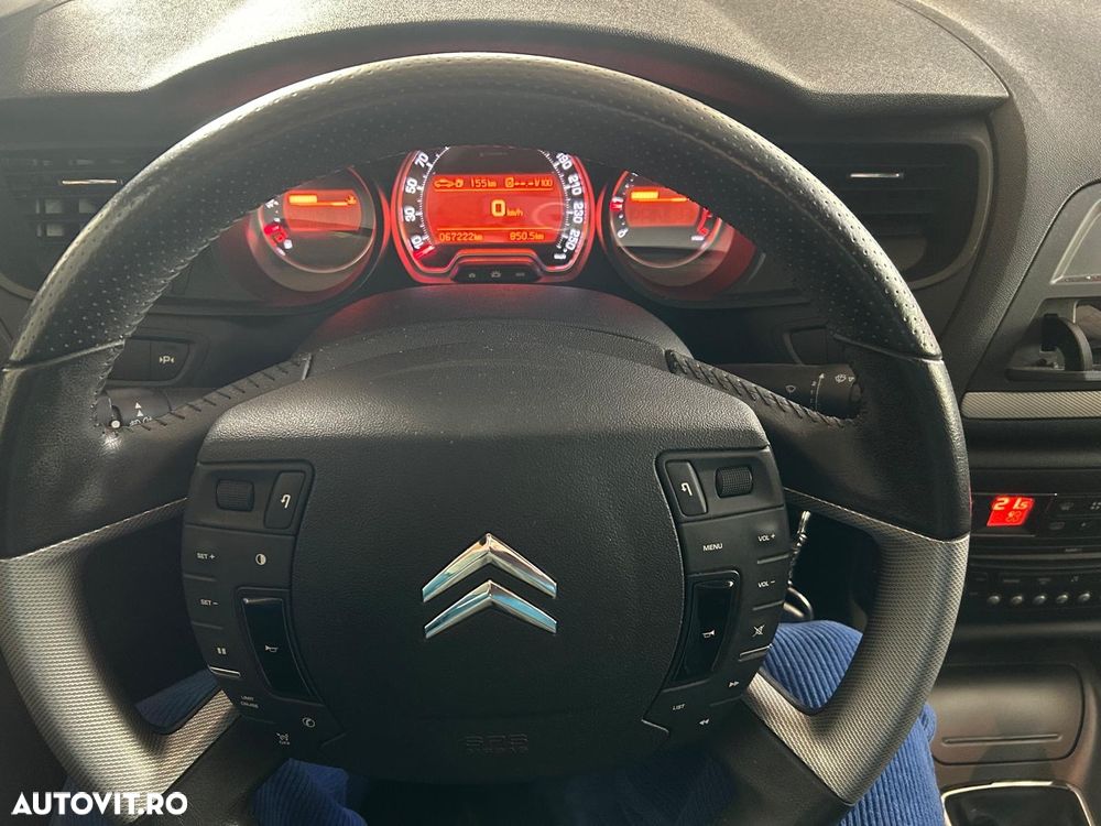Citroën C5 2.0 HDI 16V X - 12