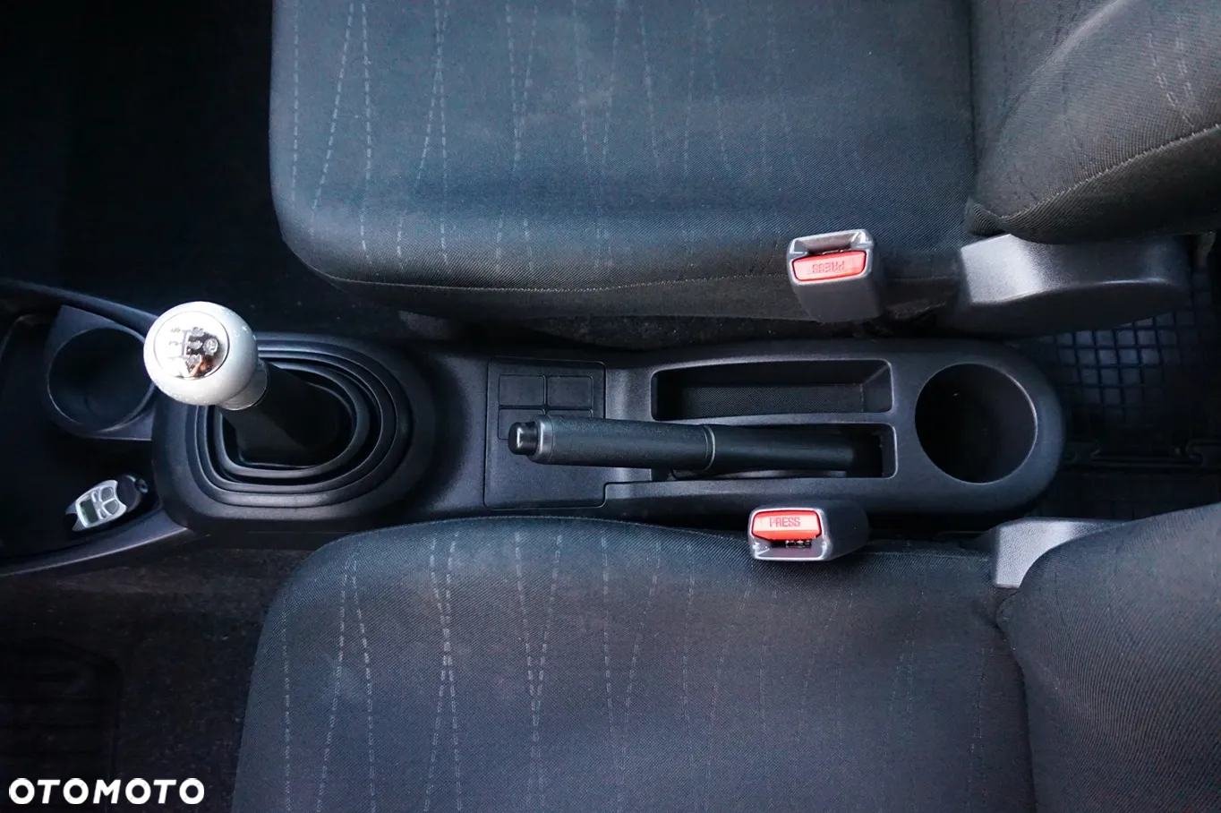 Toyota Yaris - 33