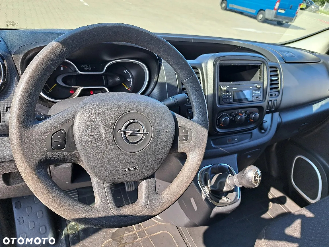 Opel Vivaro - 9