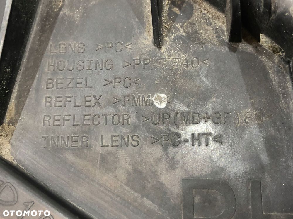 grand cherokee wk2 lampa prawa reflektor prawy - 7