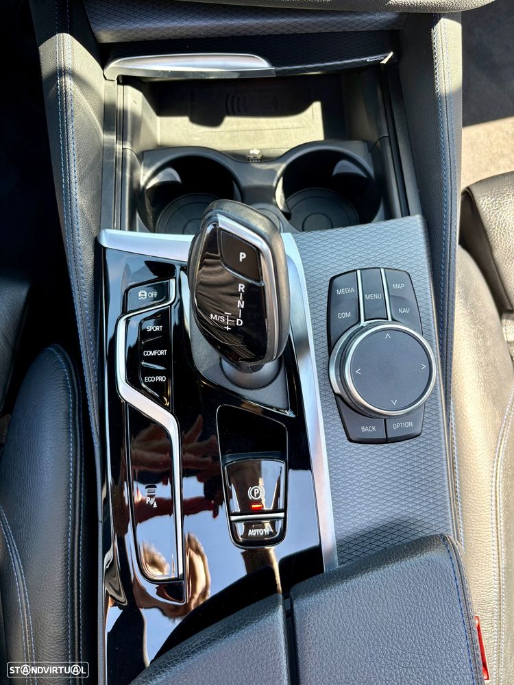 BMW 520 d Pack Desportivo M Auto - 21