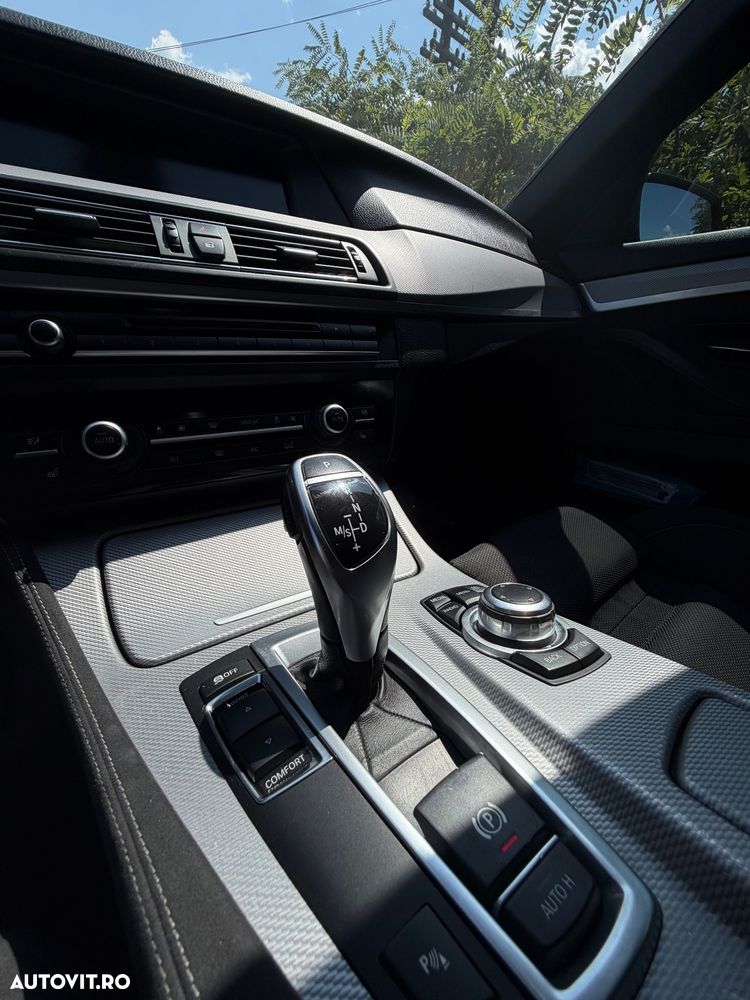 BMW Seria 5 520d Sport-Aut. - 13