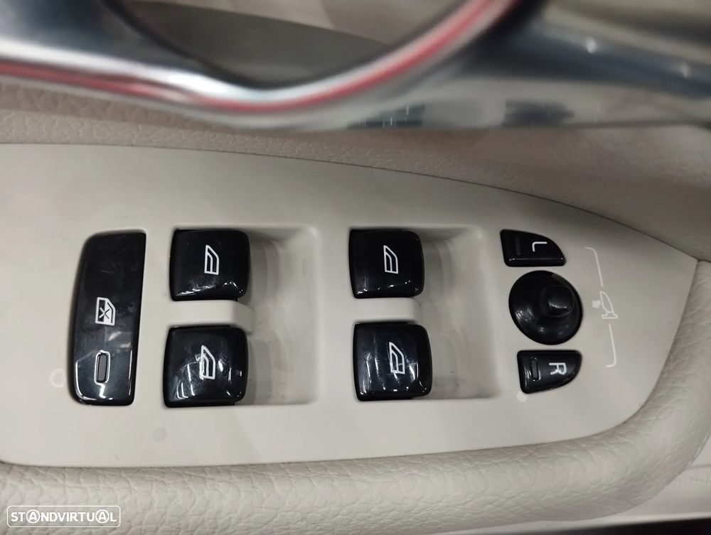 Volvo XC 90 2.0 T8 PHEV Inscription AWD - 22