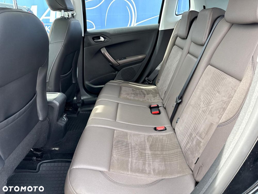 Peugeot 2008 1.6 e-HDi Allure S&S - 12