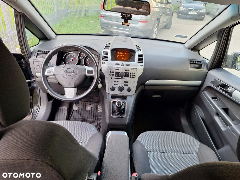 Opel Zafira 1.8 Family - 11