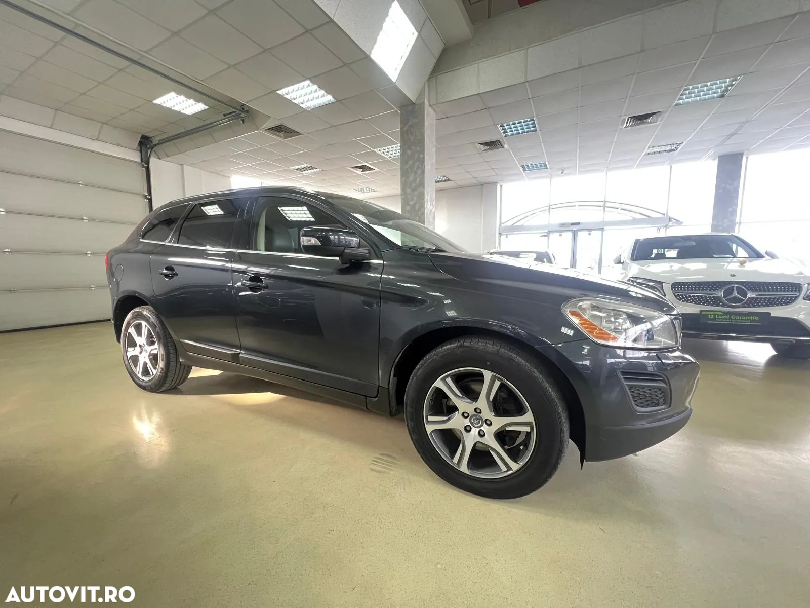 Volvo XC 60 D5 AWD Aut. RDesign - 8