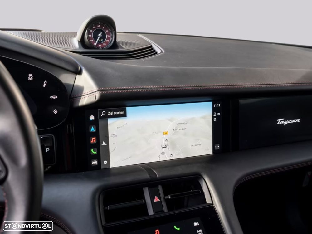 Porsche Taycan Sport Turismo - 12