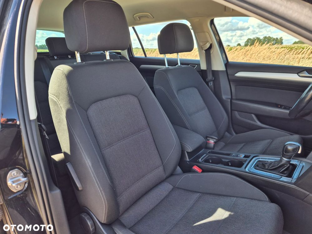 Volkswagen Passat 2.0 TDI SCR DSG Highline - 16