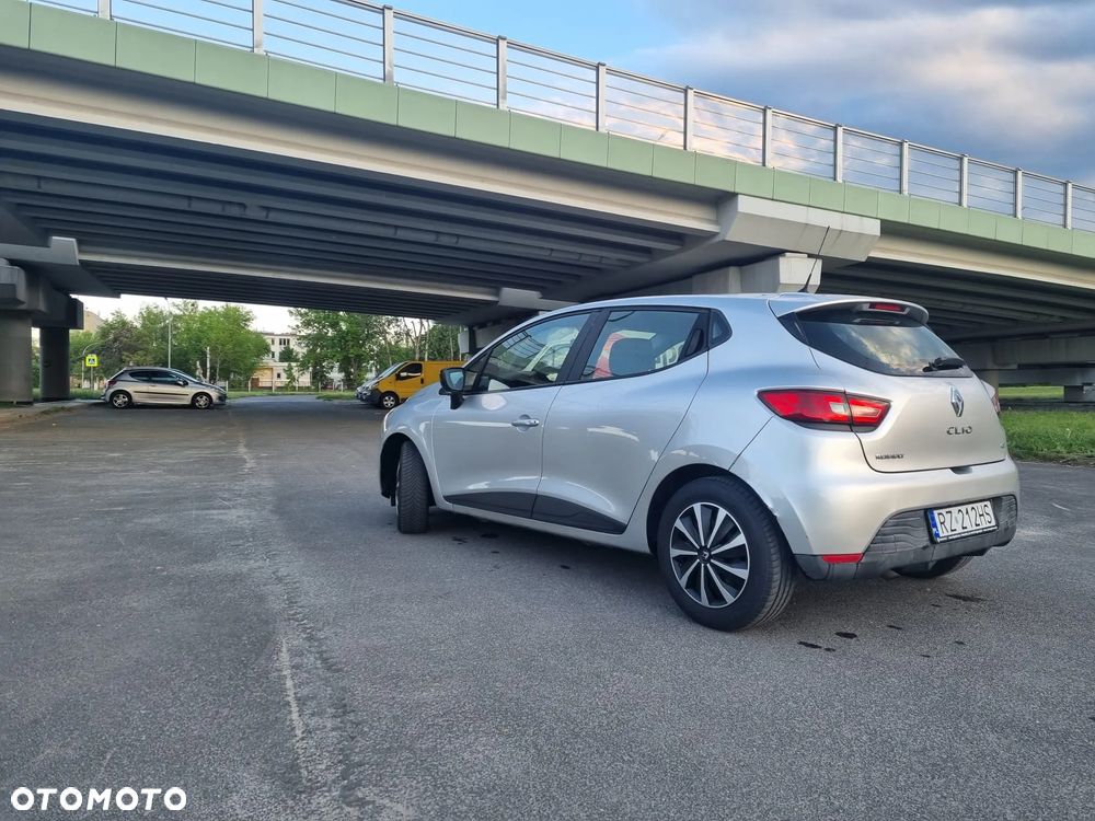 Renault Clio dCi 90 Dynamique - 8