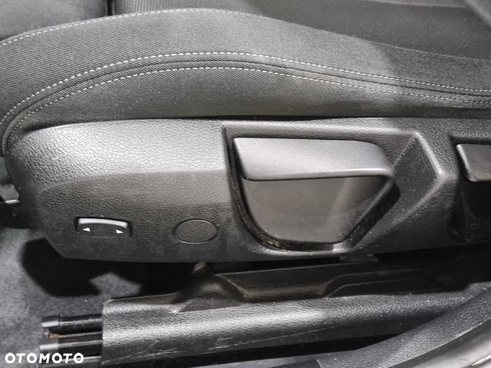 BMW Seria 1 - 29