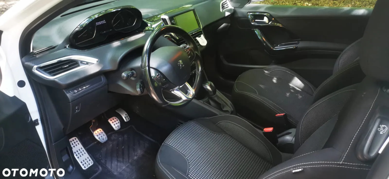 Peugeot 208 1.2 PureTech Allure S&S - 9