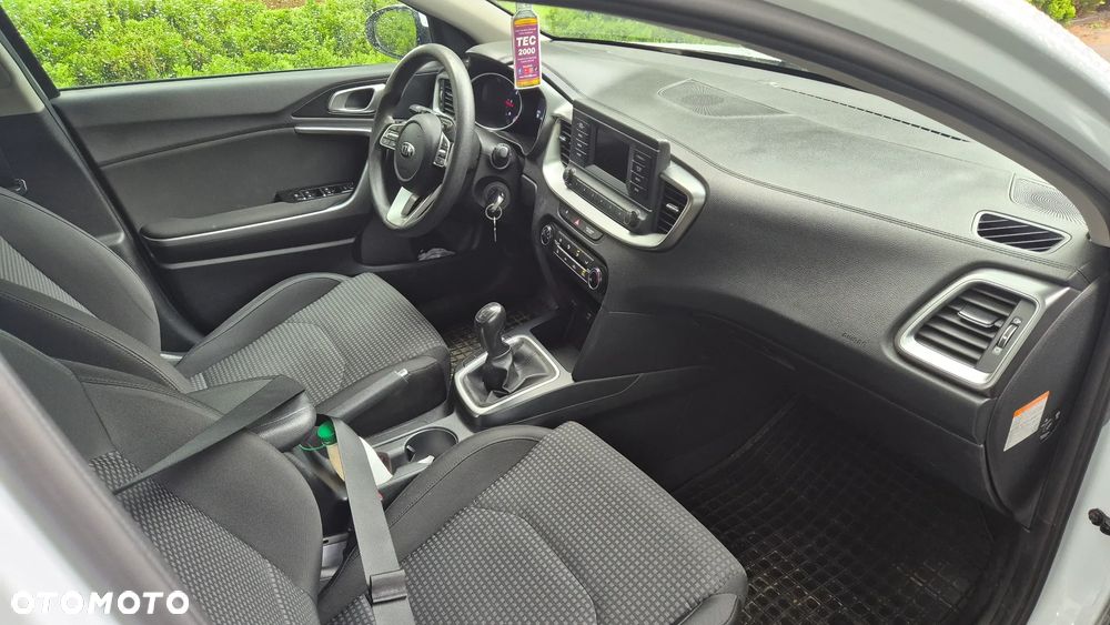 Kia Ceed 1.6 CRDi mHEV L - 12