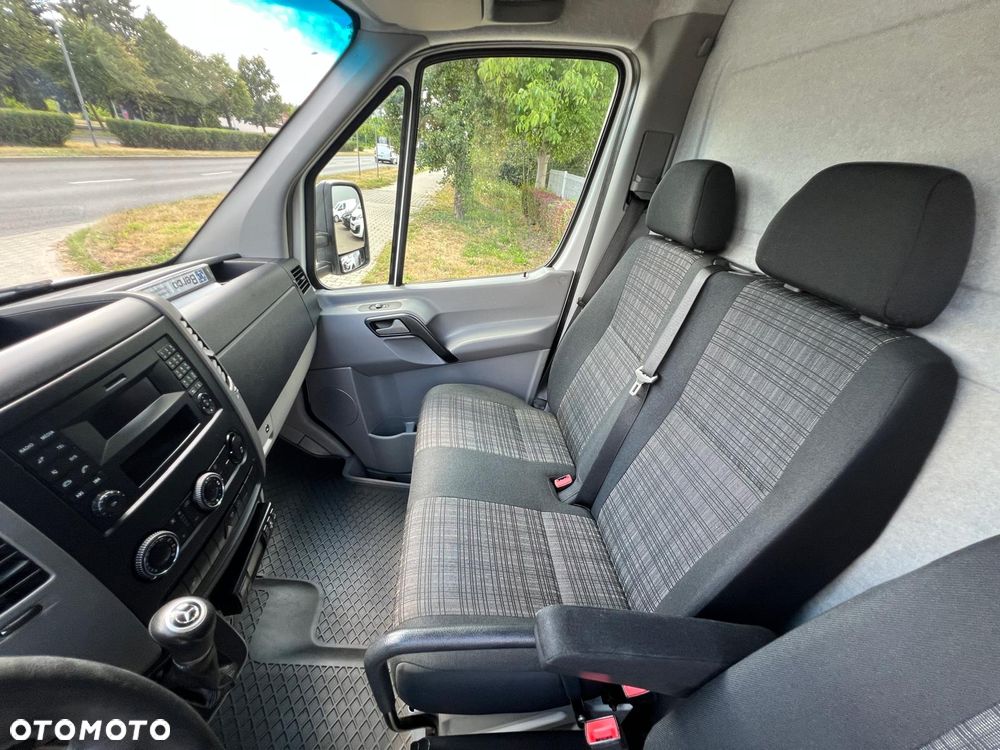Mercedes-Benz SPRINTER 319 CDI 3,0 V6 AUTOMAT KONTENER CHŁODNIA MITSUBISHI WINDA - 35