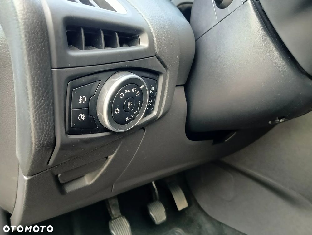 Ford Focus 1.0 EcoBoost Titanium - 31