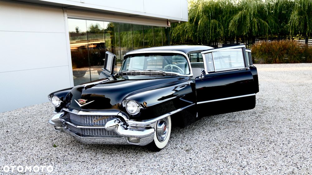 Cadillac Deville - 38