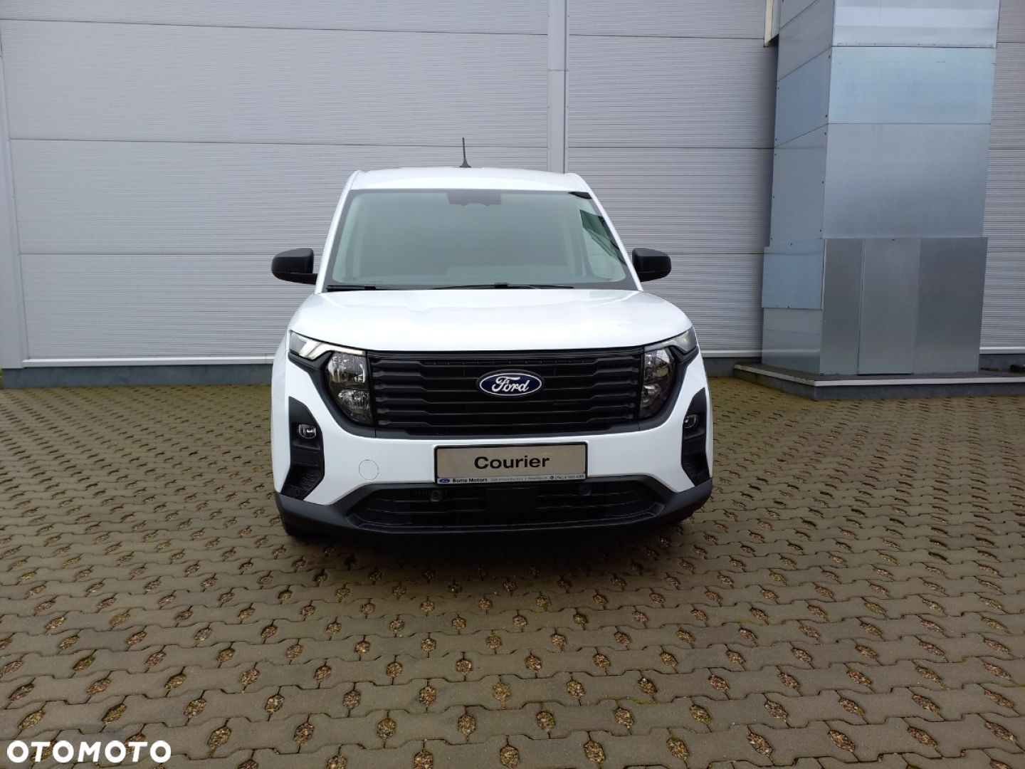 Ford Transit Courier - 2