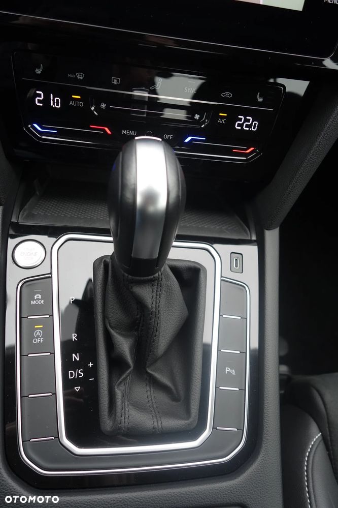 Volkswagen Passat 1.5 TSI EVO Elegance DSG - 18