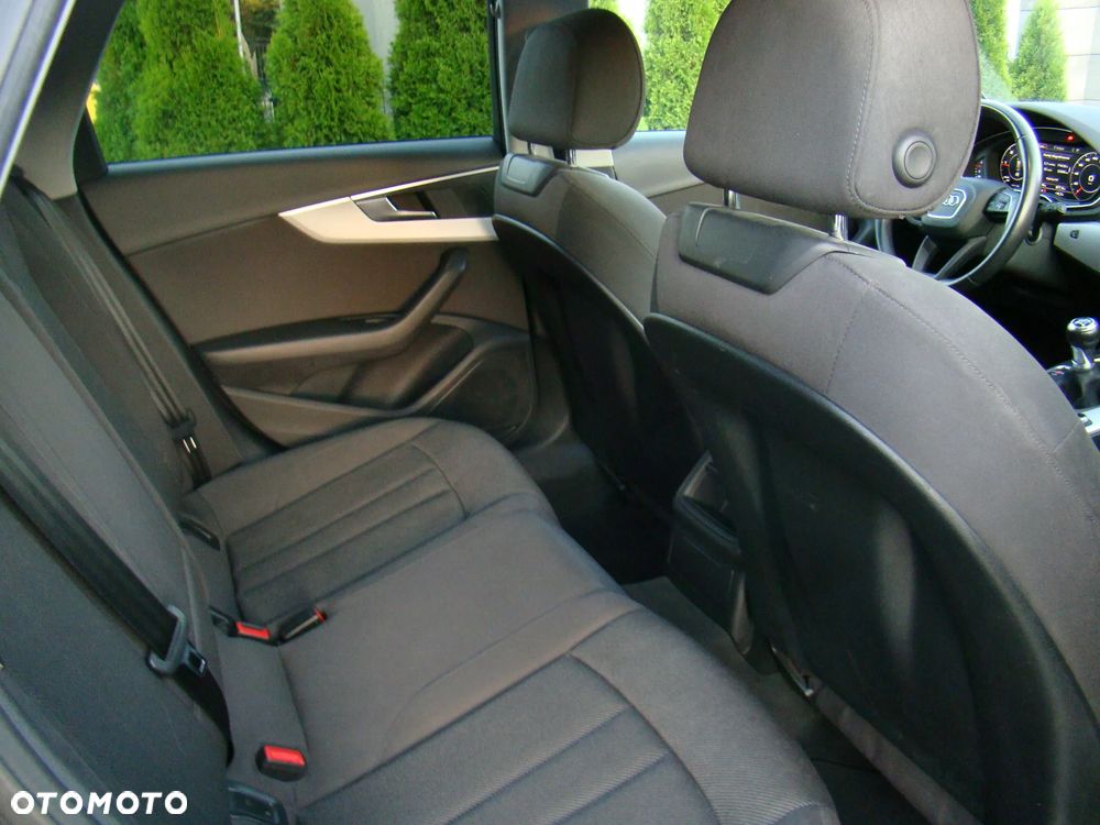 Audi A4 Avant 2.0 TDI ultra - 32
