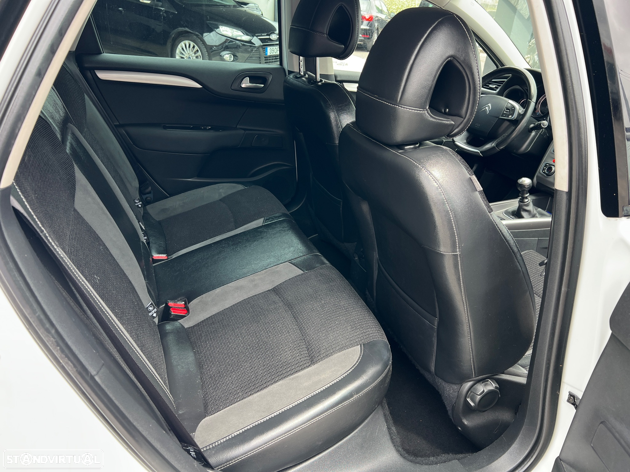 Citroën C4 1.6 BlueHDi Shine - 19