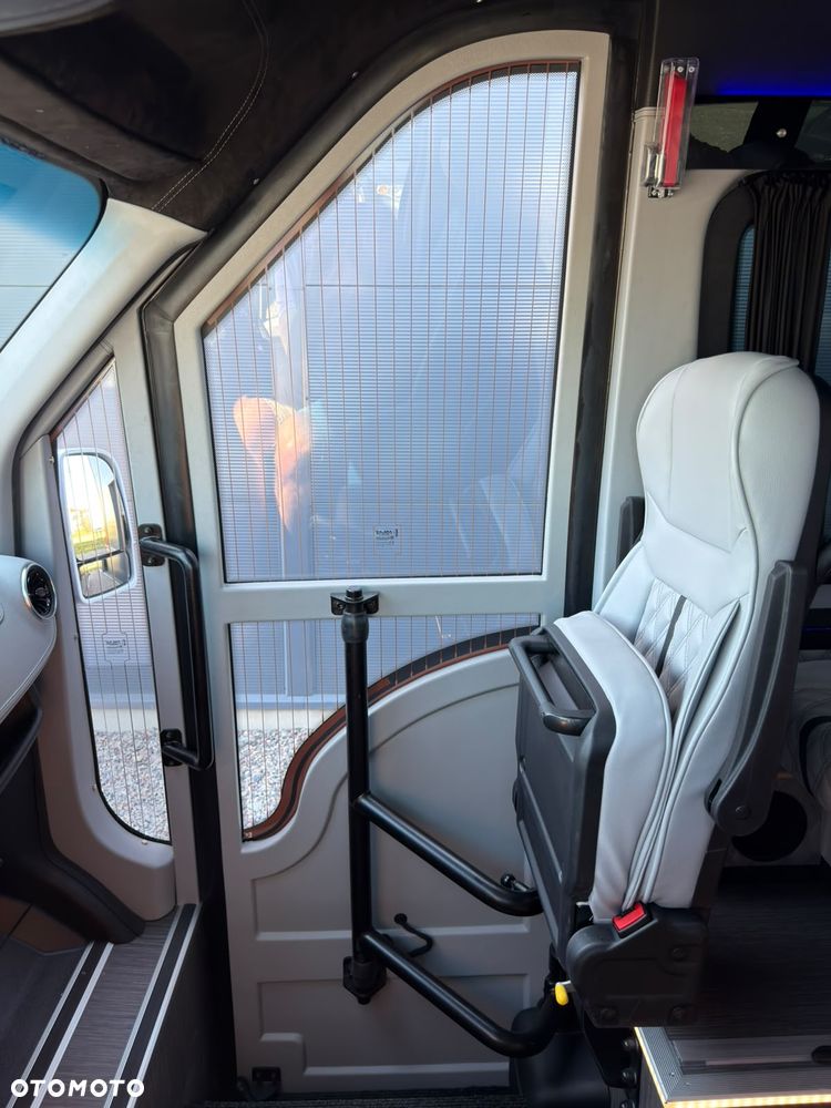 Mercedes-Benz Sprinter 519  rocznik 2026 - 18