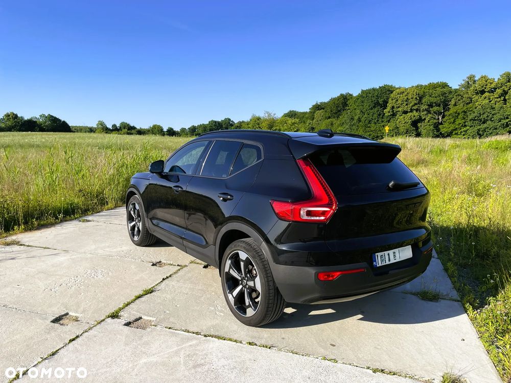 Volvo XC 40 T3 Momentum Pro - 3