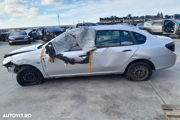 Dezmembrez Renault Symbol 2 [2008 - 2012] Sedan 1.2 MT (75 hp) D4F (7 - 3