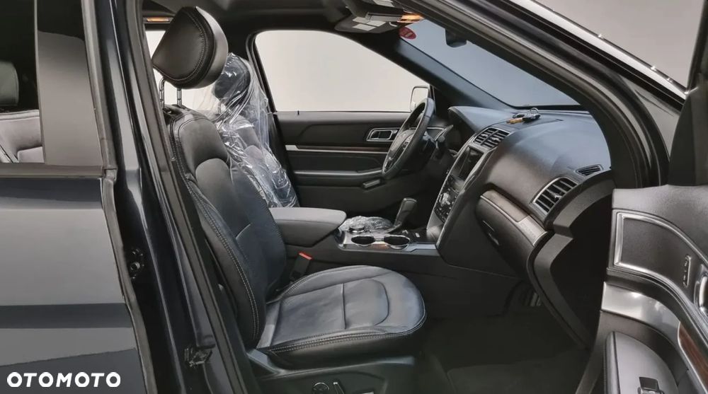 Ford Explorer - 12