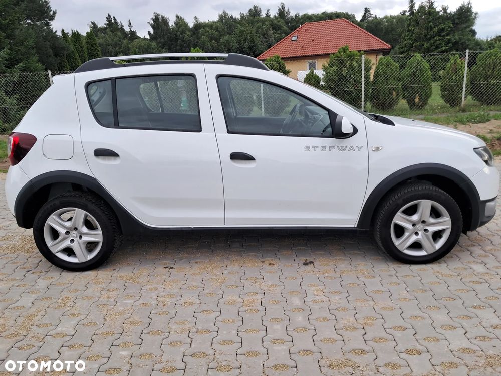 Dacia Sandero Stepway TCe 90 (S&S) Celebration - 9