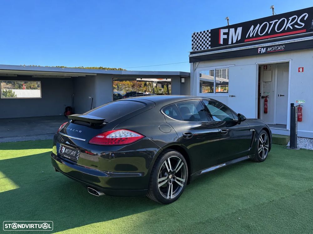 Porsche Panamera 3.0 V6 - 4