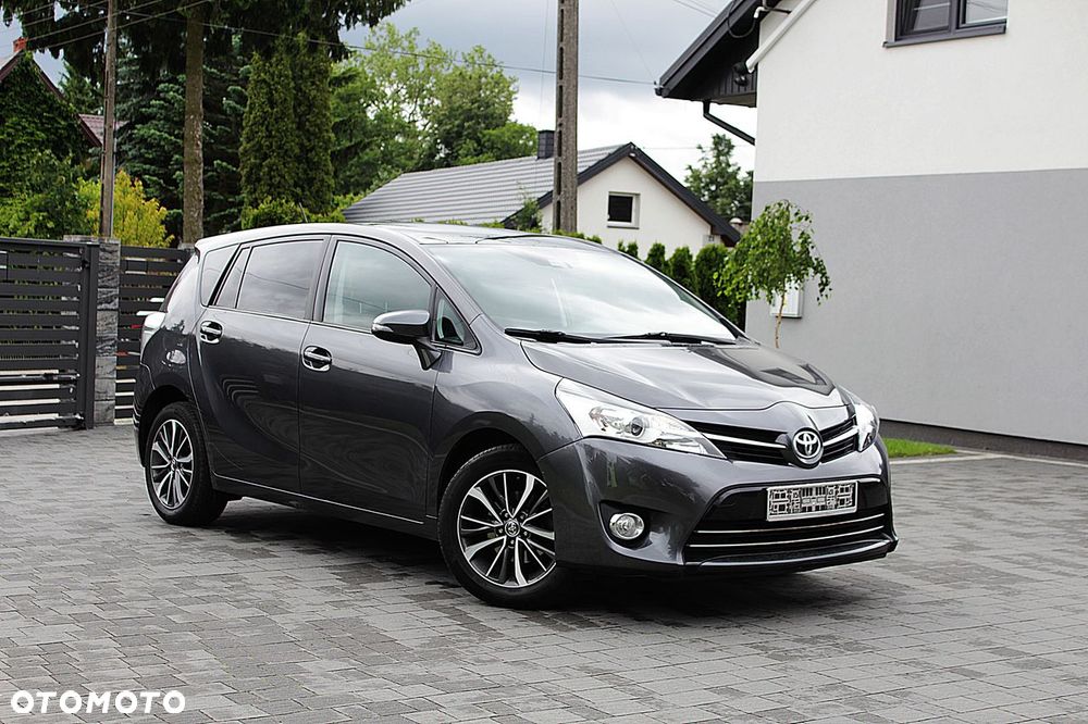 Toyota Verso 1.8 Prestige MS EU6 - 12