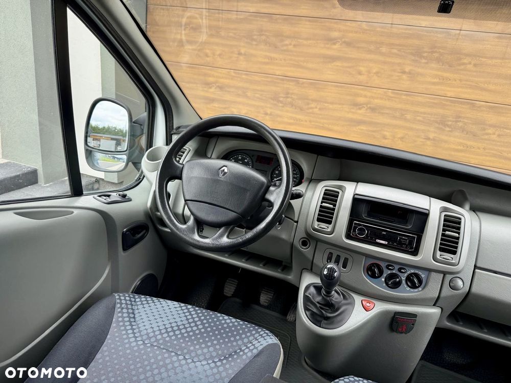 Renault Trafic - 18