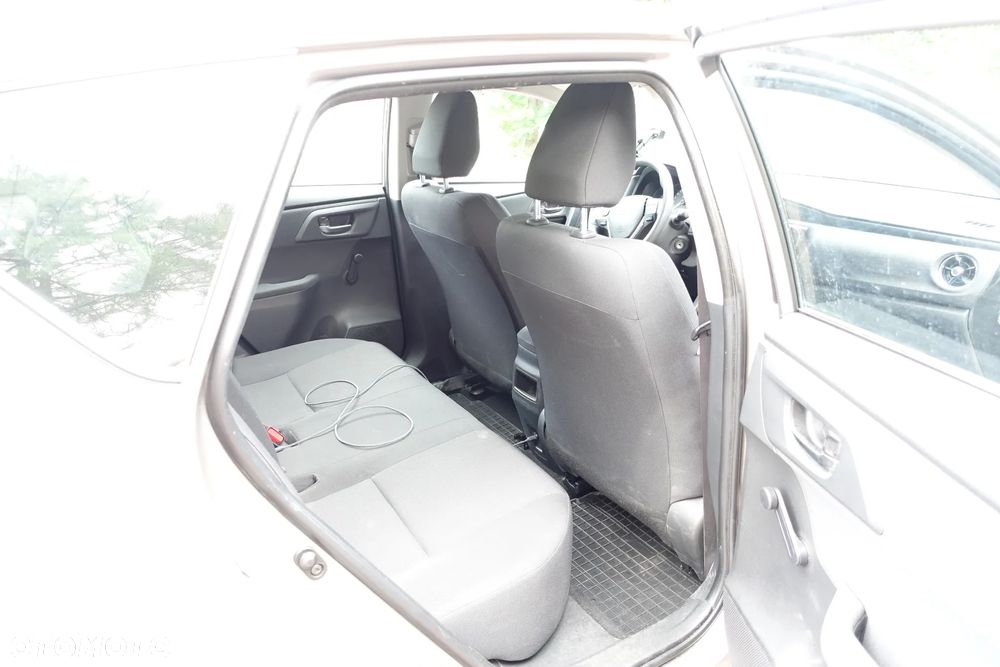 Toyota Auris 1.33 VVT-i Active - 16