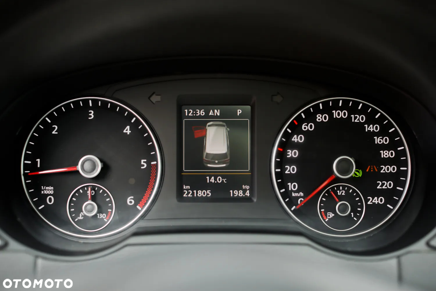 Volkswagen Sharan 2.0 TDI DSG BlueMotion Technology Highline - 33