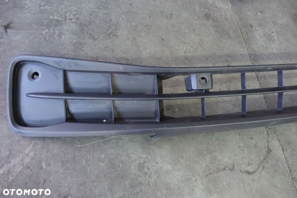 KRATKA ZDERZAKA ŚRODKOWA VW ID 3 ID.3 - 2