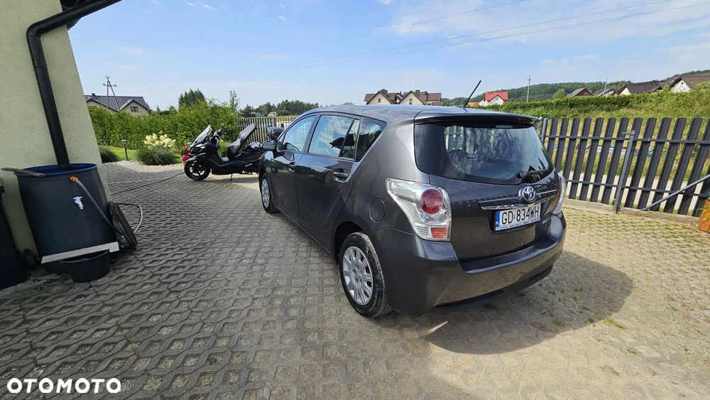 Toyota Verso 1.6 Active - 3
