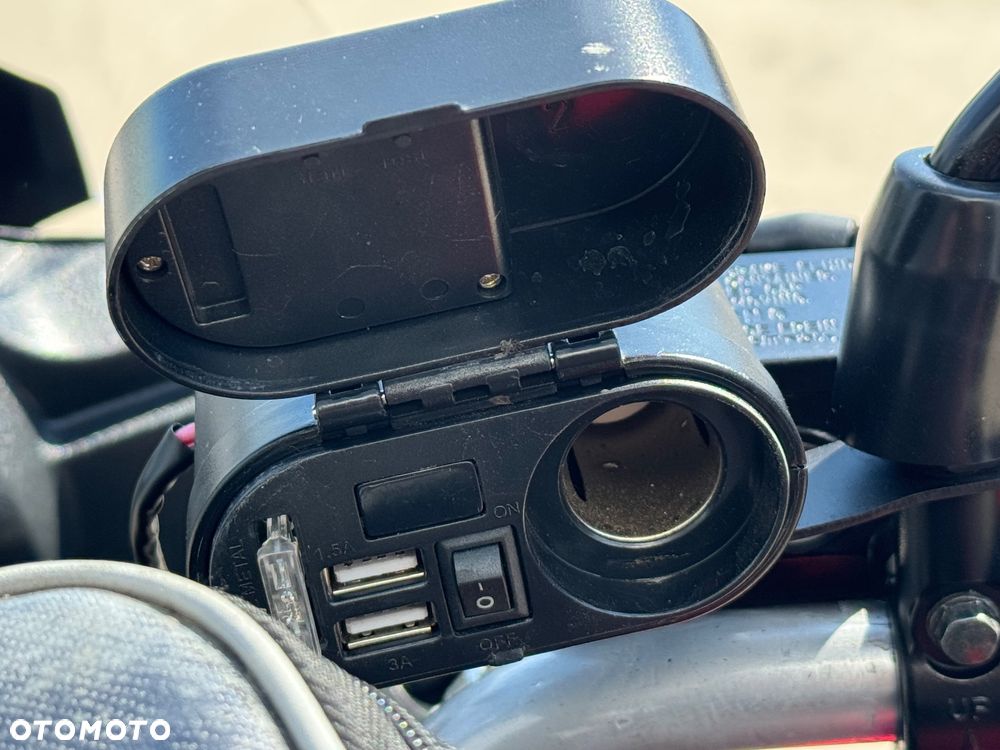Suzuki V-STROM - 12