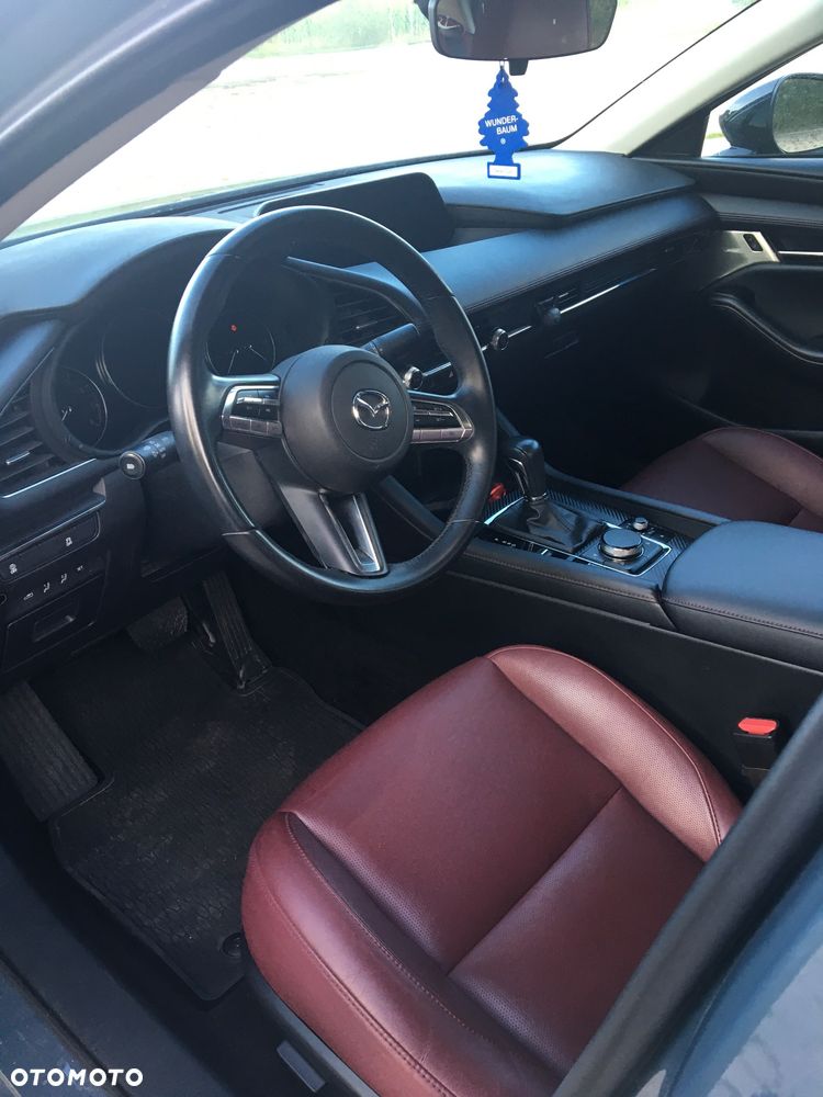 Mazda 3 - 10