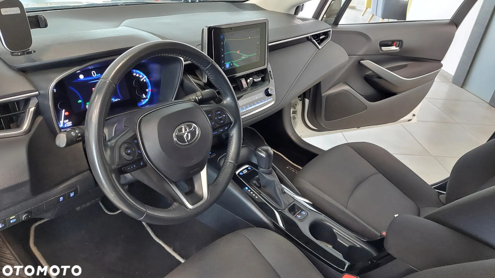Toyota Corolla 1.8 Hybrid Comfort - 28