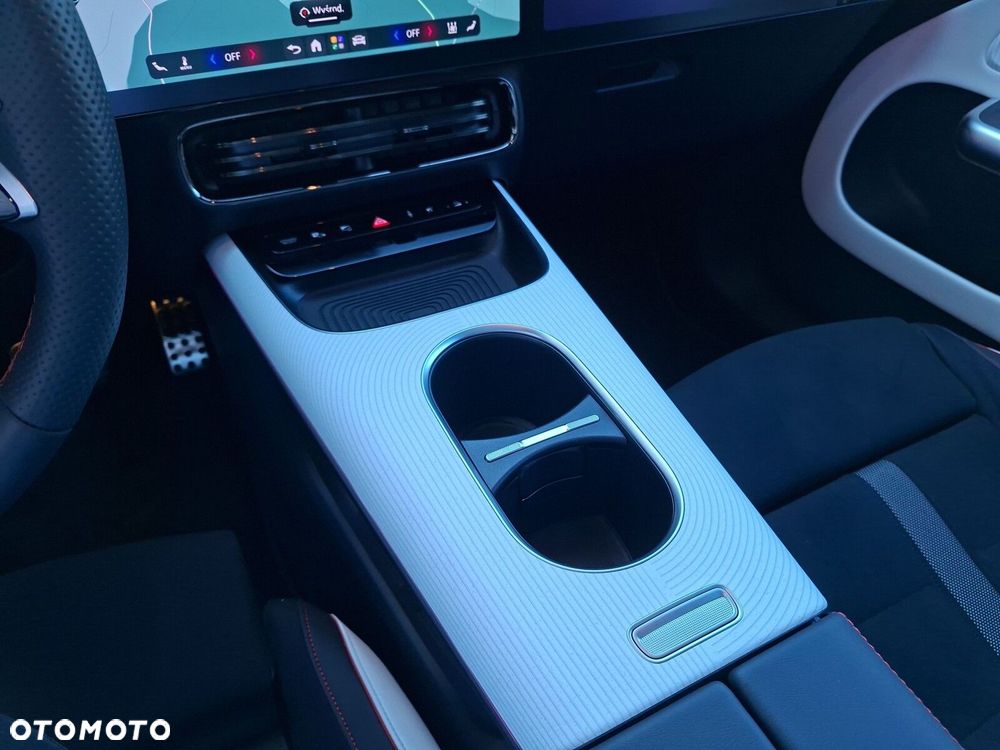 Mercedes-Benz GLB - 19